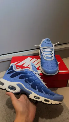 Tênis nike air max plus royal pulse