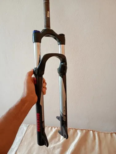 suspensão MTB Rock shox XC30 - aro 29 - novinha