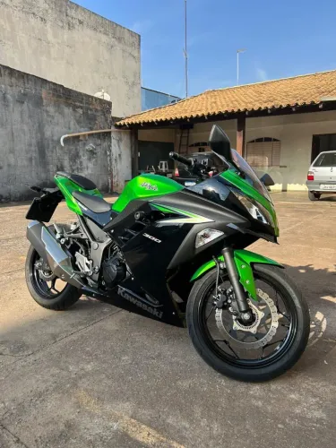 Kawasaki Ninja 300 - Excelente Estado
