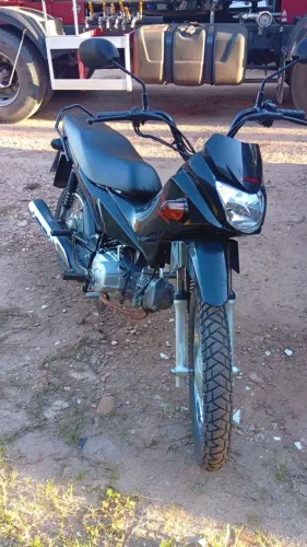 Vende se essa POP 110, pouco rodada e bem conservada.