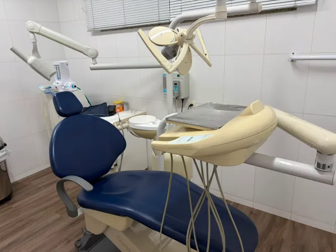 Cadeira Odontológica Croma T5 - Completa - pronta para uso
