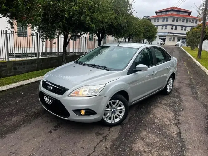 Ford Focus Sedan 2.0 16v/2.0 16V Flex 4P 2013