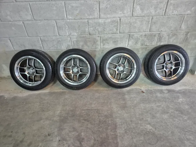 Rodas aro 15 4 furos