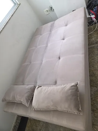 Sofá cama retrátil semi novo, perfeito estado.