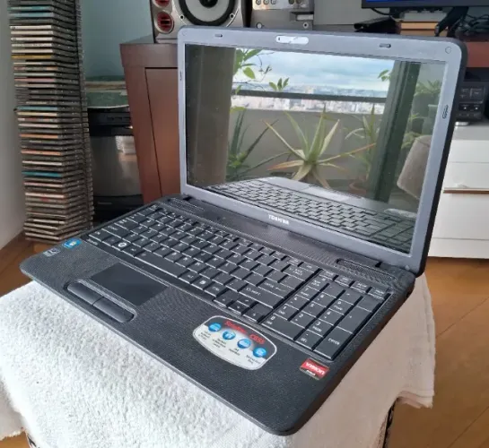 Notebook Toshiba Satellite C655D AMD E-350 500GB 3GB Teclado ruim