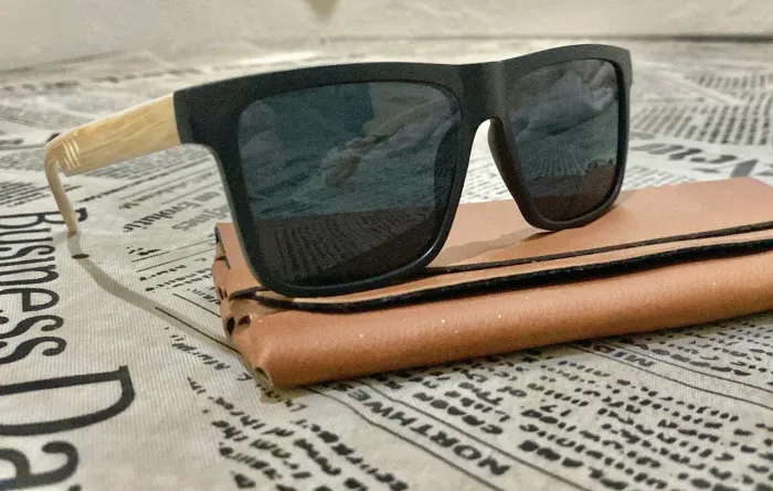 LINDO ÓCULOS AMADEIRADO c/ PRETO FOSCO MASCULINO (NOVO)