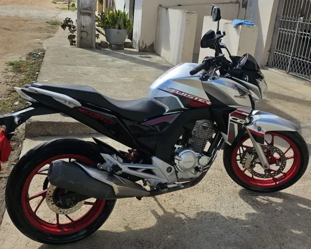 Cb twister 2021 unico dono