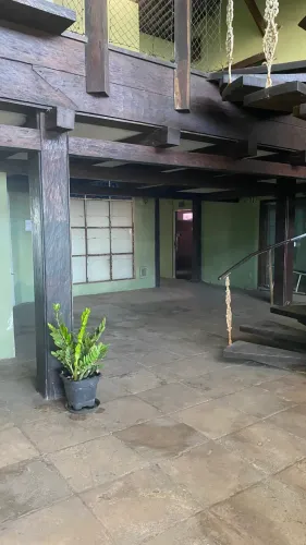 Sala comercial em frente ao mar