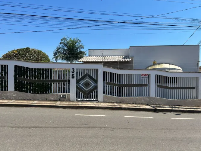Casa Linear em Eloi Mendes