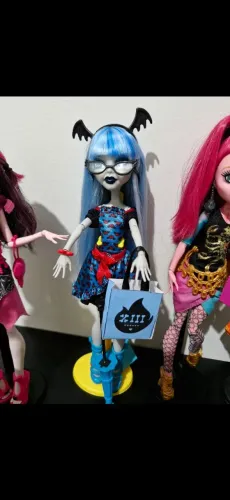 Boneca Monster High Ghoulia Yelps
