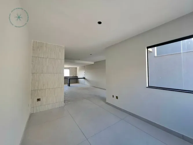 Casa Geminada á venda no bairro Santa Amélia, Belo Horizonte - MG.