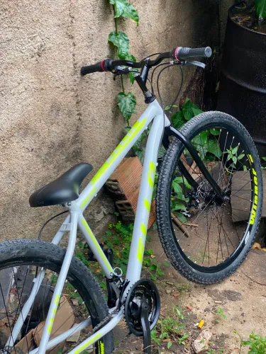Bicicleta nova