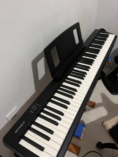 Piano Roland FP10