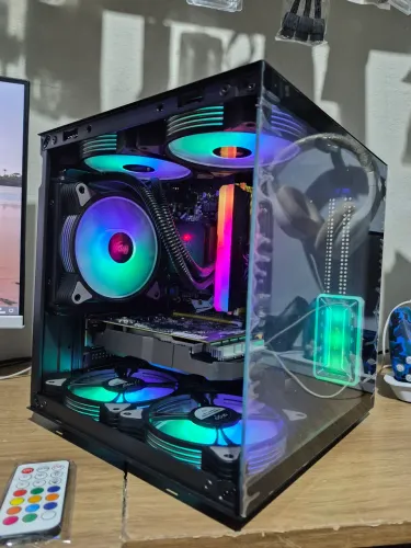 Intel core i5-9400f 16gb ddr4 GTX1050TI. 