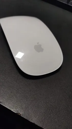 Mouse Apple Magic 2 (Modelo recarregável)
