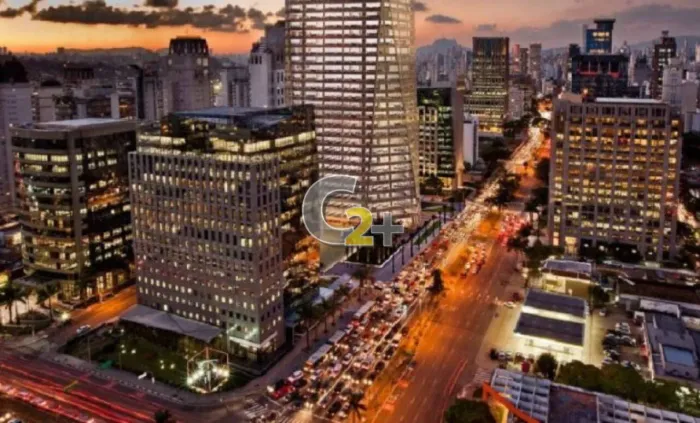 Loja Comercial à venda em Cerqueira César com 349,83m² e 2 vagas de garagem.