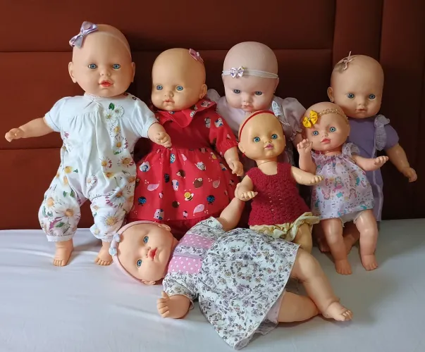 Lote de bebês e bonecas da estrela