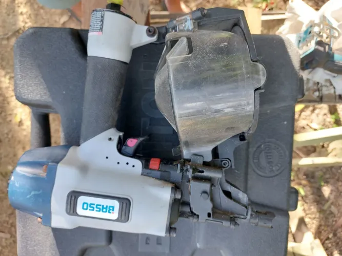 Pregadeira pneumatica Basso