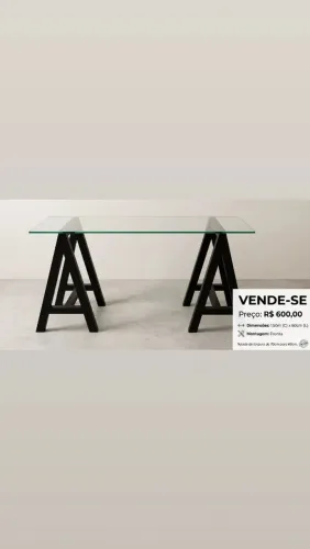 Aparador em vidro
