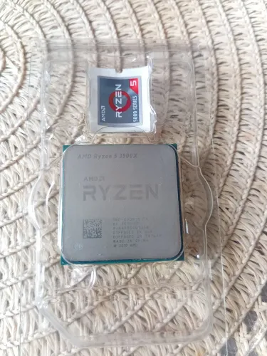 Processador Ryzen 5 3500X Com Caixa