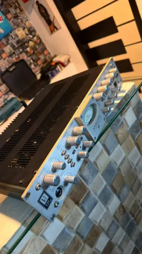 Pré amplificador AVALON 737