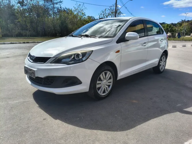 Chery Celer Hatch 1.5 16V Flex 5P 2015