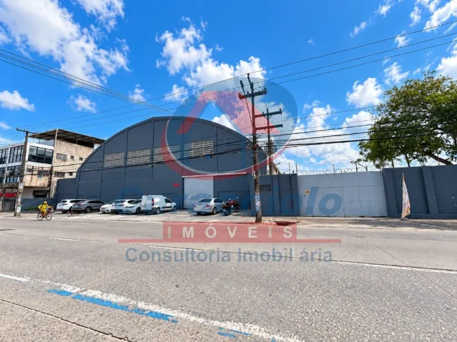 Galpão para Alugar em Afogados - 1.850 m² de Galpão e 3.000 m² de Terreno