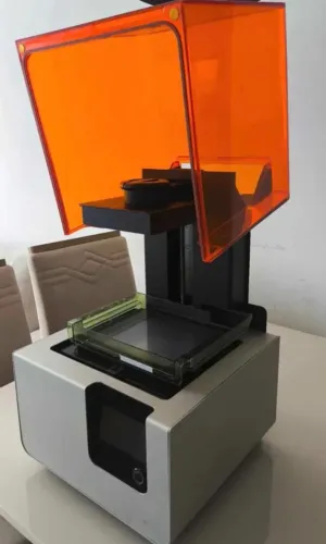 Impressora Formlabs Form 2B Semi-Novo - Excelente Estado e Preço Surpreendente!