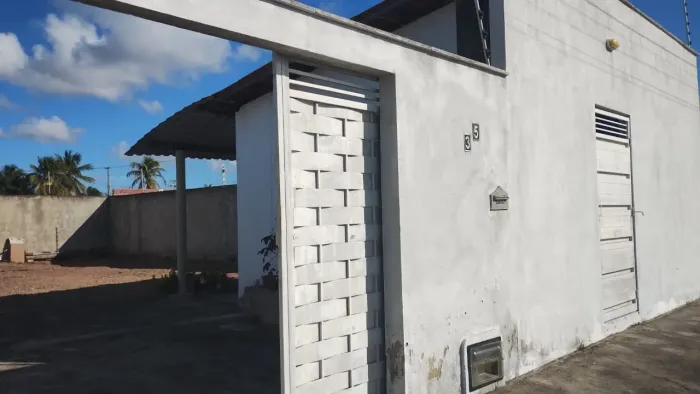 Vendo casa em Extremoz