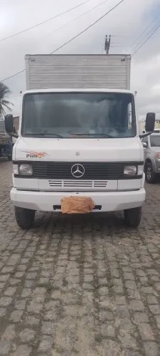Mercedes benz 709 baú 