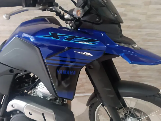 Lander 2025 baixo km