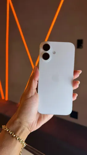 OFERTA DO DIA IPHONE 16 BRANCO
