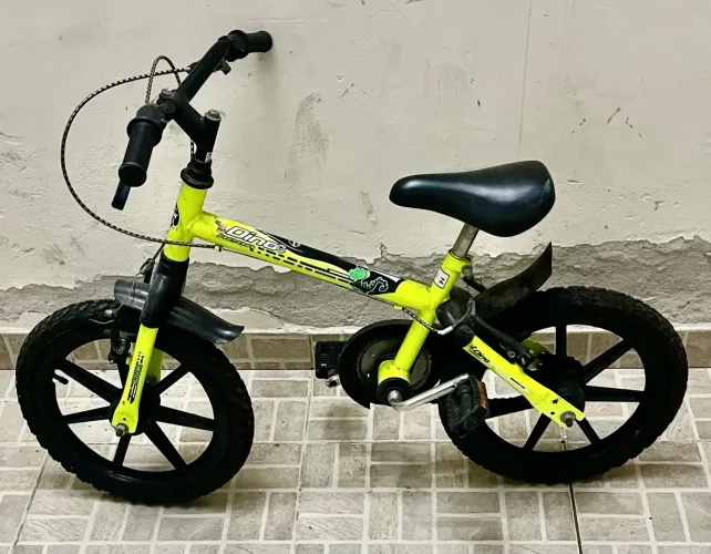 Vendo Bicicleta infantil aro 16 masculina