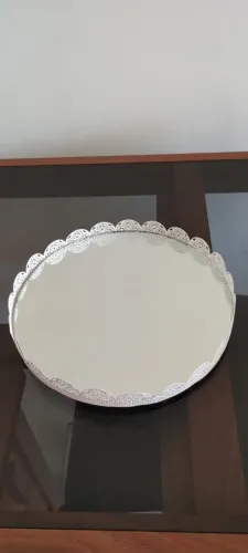 Bandeja de espelho para doces.