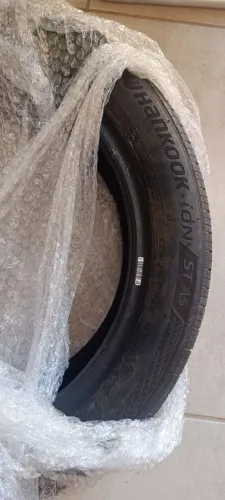 Vendo pneu Hankook 175/55 R16