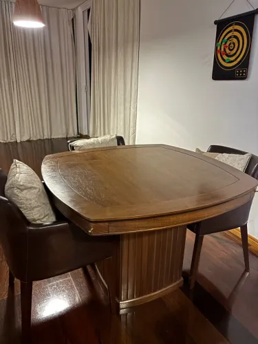 Mesa de Jogos/Pôquer Giratória (2 em 1) + 4 Cadeiras em Couro