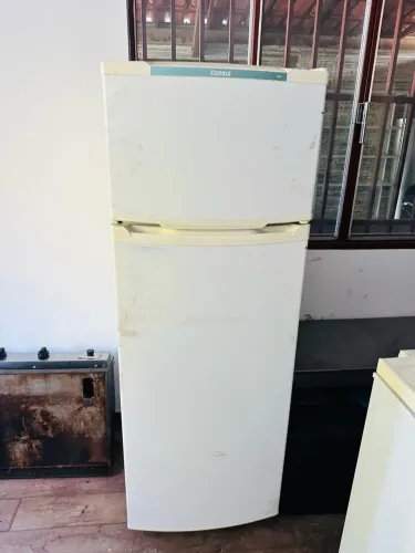 Geladeira cônsul 127v