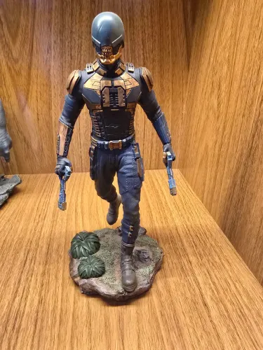 BLOODSPORT IRON STUDIOS 1/10