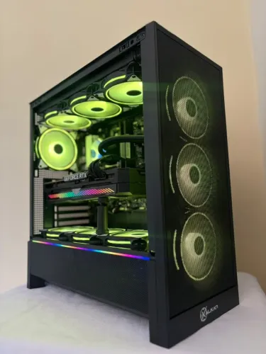 CPU I7 14700K + RTX 3070 + NVME 1TB