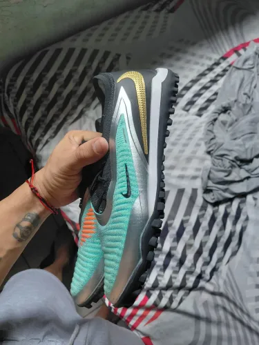 Chuteira Society Nike phatom Tam 38