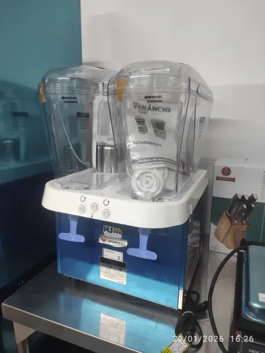 Bh Refresqueira Venâncio 2 tanques máquina de suco 