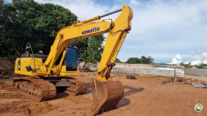 ESCAVADEIRA KOMATSU 160