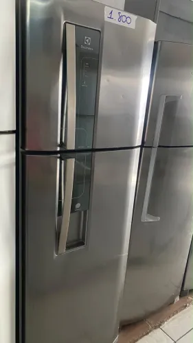 Geladeira Electrolux inox frost free