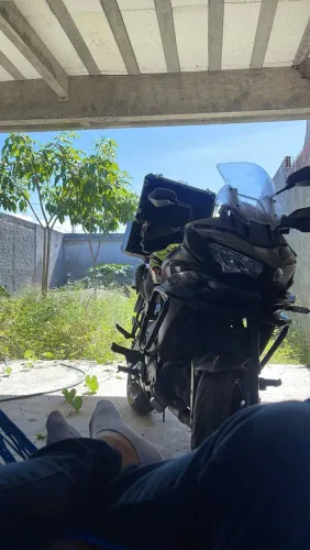 Moto Kawasaki 2023