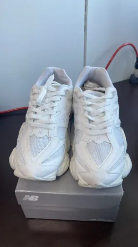 Tênis New Balance 9060 Original 