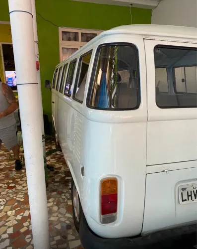 Volkswagen Kombi Standard/ Luxo/ Serie Prata 1986