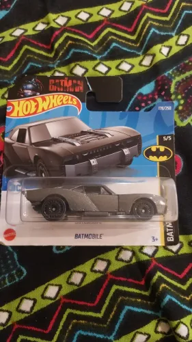 Carrinho hotweels Batman DC Batmobile. Cinza Industrial
