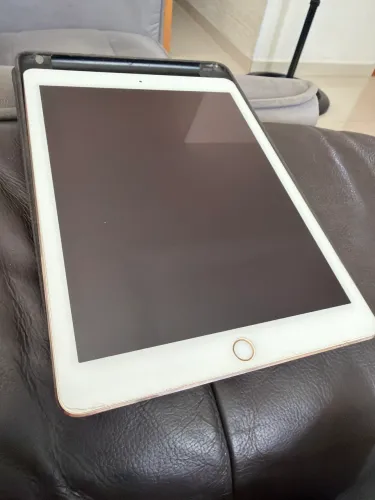 iPad 5 dourado novinho 