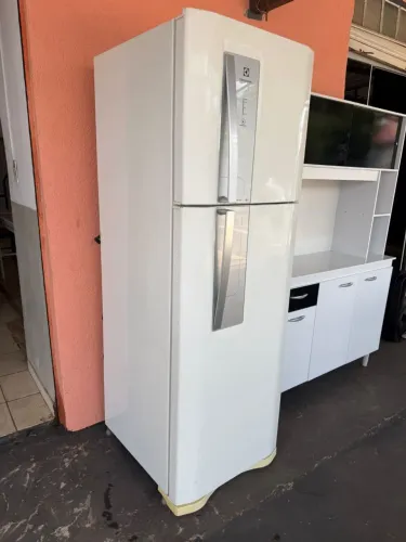 Hoje barato dou garantia entrego Geladeira seminova 
