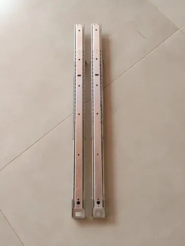 trilho para servidor tipo rack